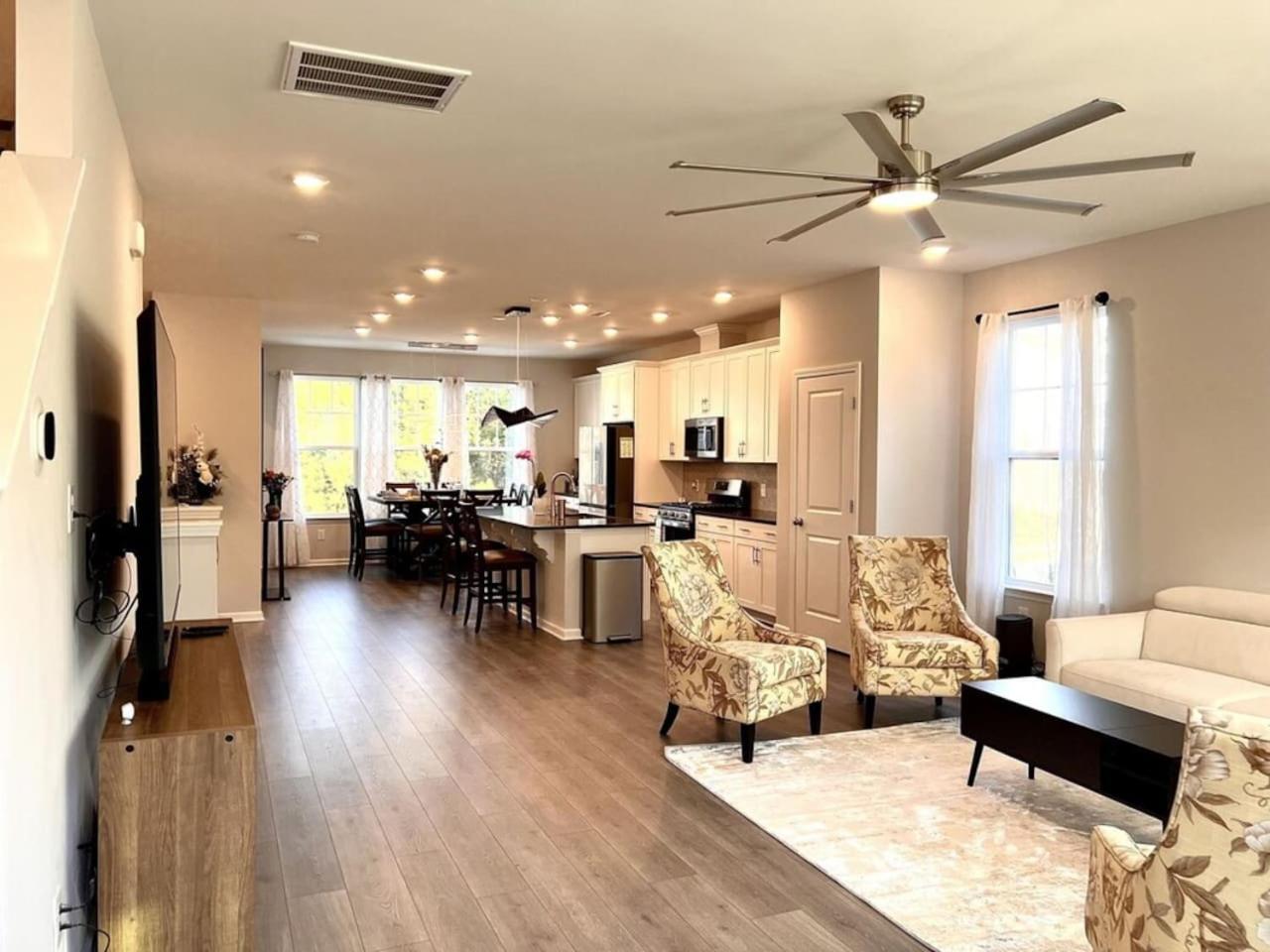 The Villas Buckingham 10 Mins To Rdu Airport Duke Downtown Durham Exterior foto