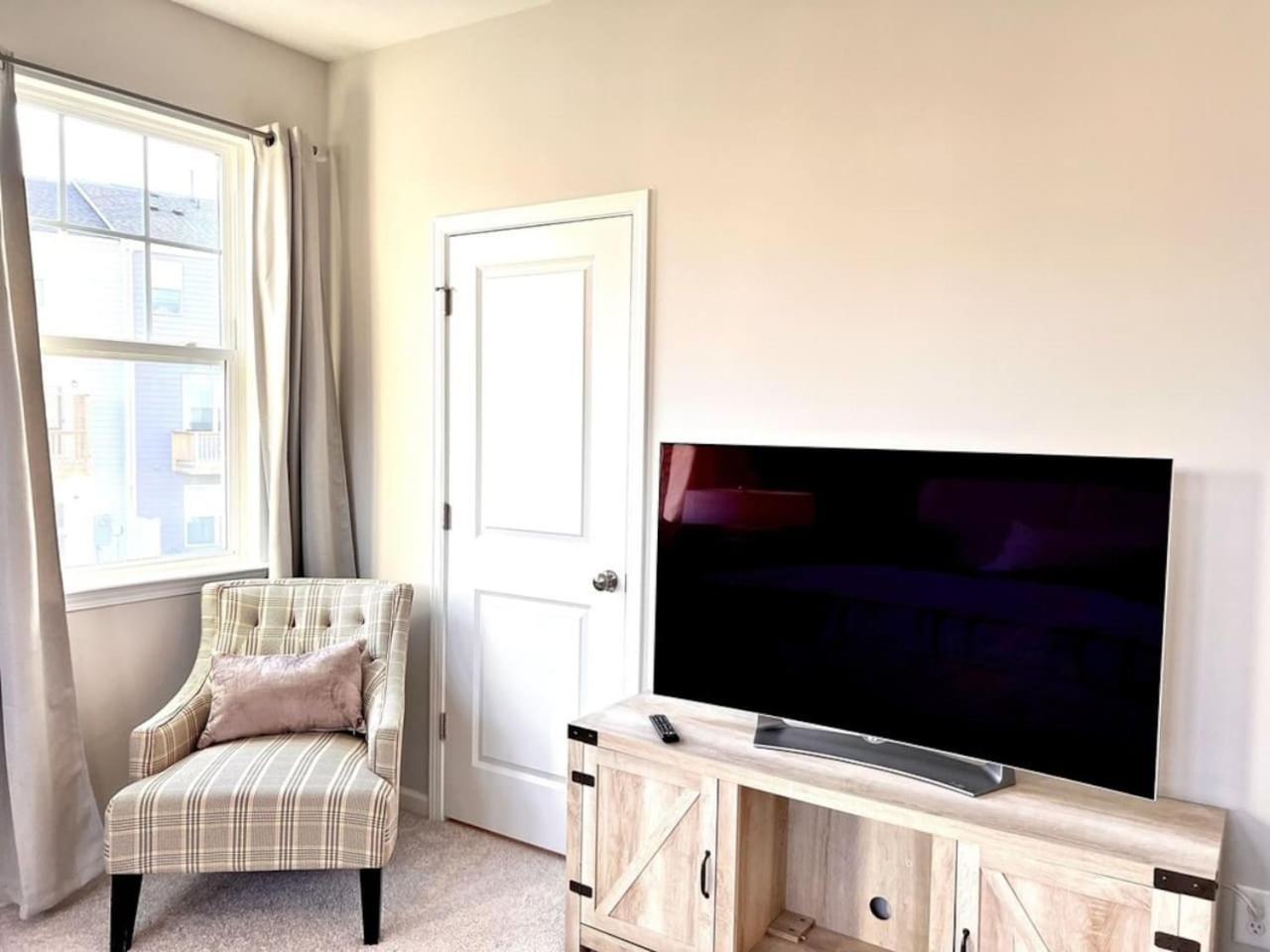 The Villas Buckingham 10 Mins To Rdu Airport Duke Downtown Durham Exterior foto